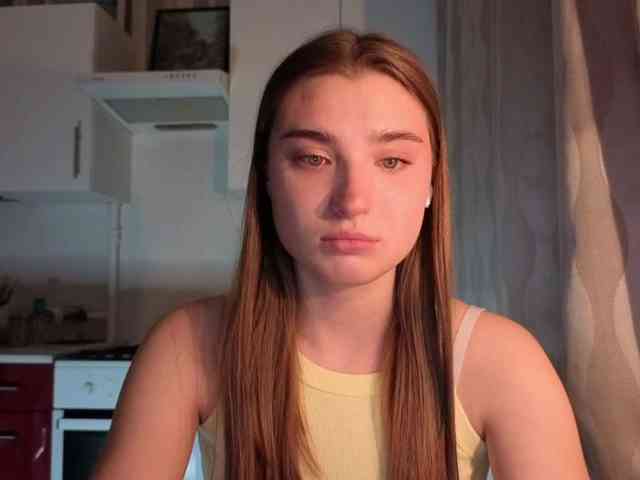 ChristiaPettet webcam