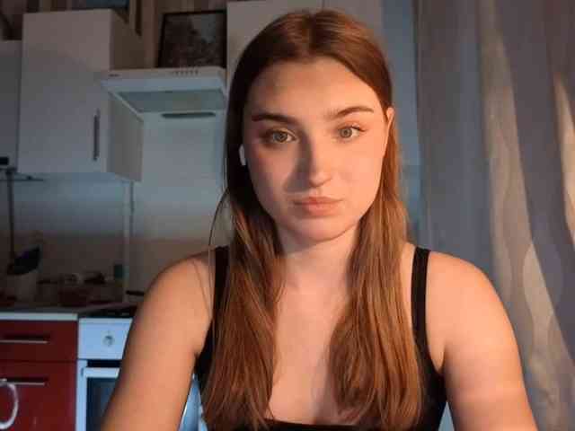 ChristiaPettet webcam