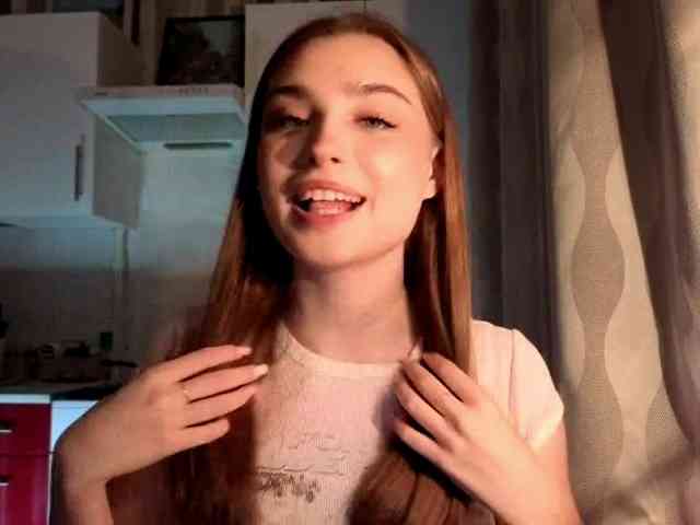 ChristiaPettet webcam