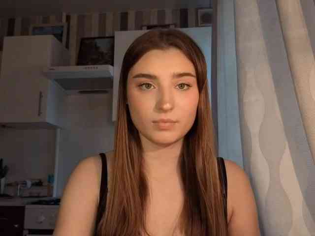 ChristiaPettet webcam