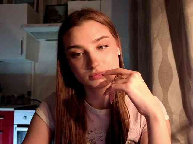 ChristiaPettet webcam