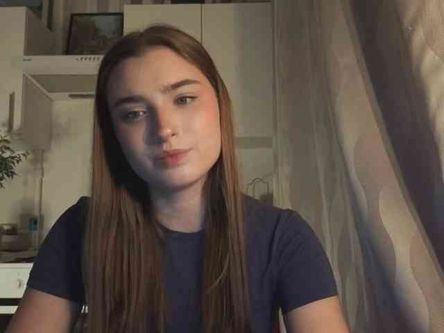 ChristiaPettet webcam