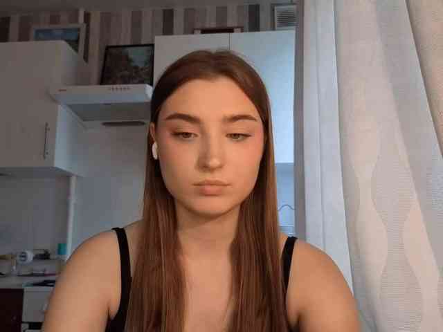 ChristiaPettet webcam