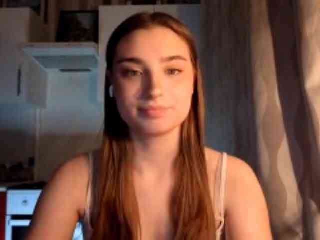 ChristiaPettet webcam