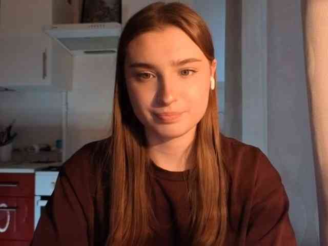 ChristiaPettet webcam