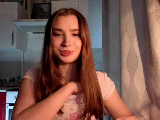 ChristiaPettet webcam