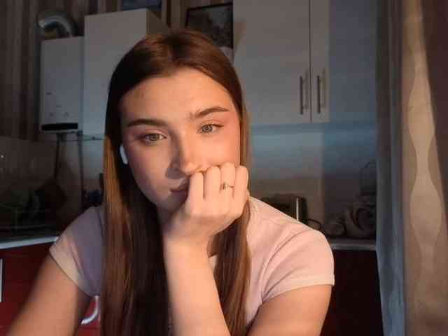 ChristiaPettet webcam