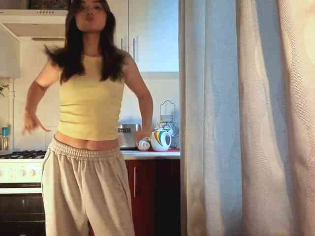 ChristiaPettet webcam