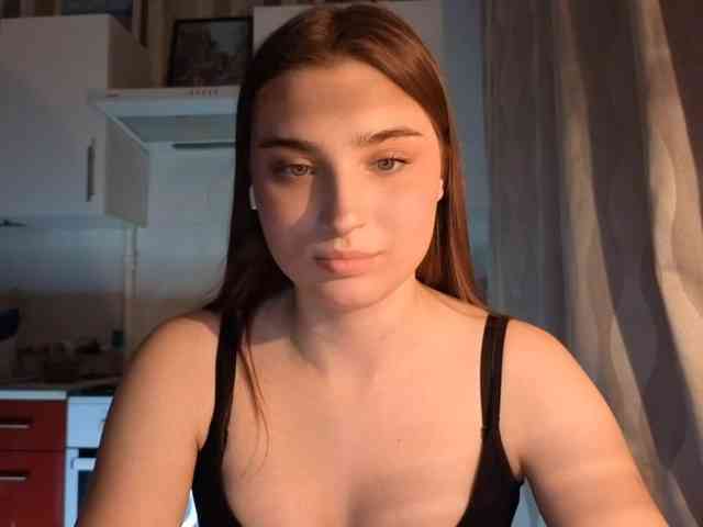 ChristiaPettet webcam