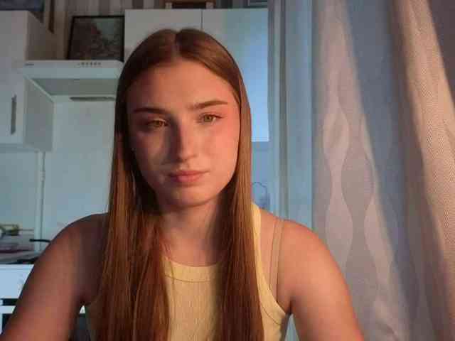 ChristiaPettet webcam