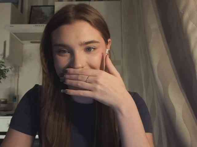 ChristiaPettet webcam