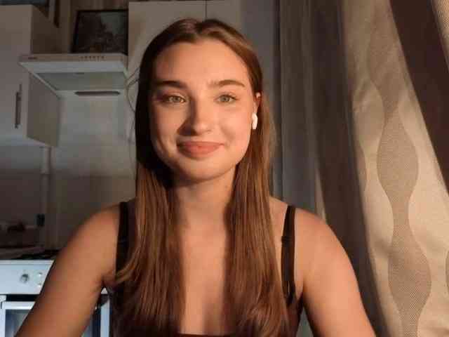 ChristiaPettet webcam