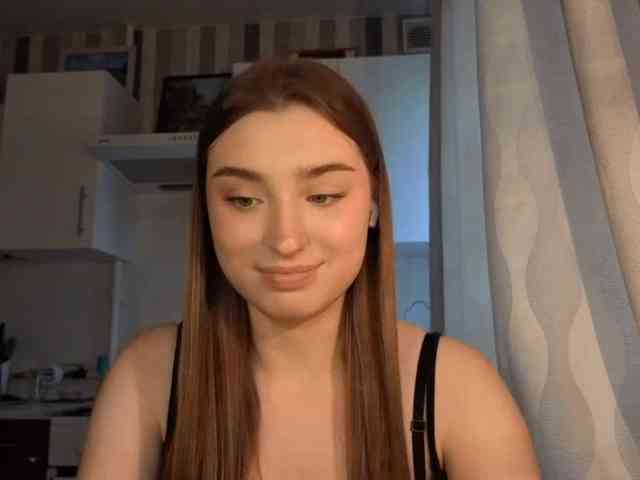 ChristiaPettet webcam