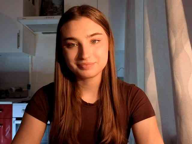 ChristiaPettet webcam