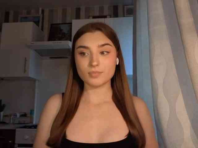 ChristiaPettet webcam