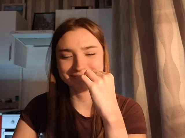 ChristiaPettet webcam