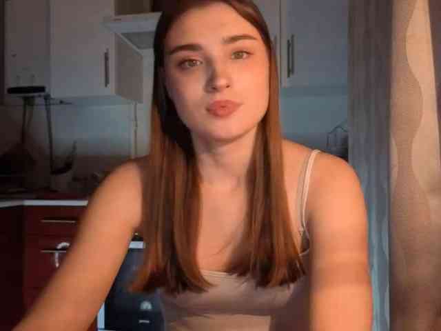 ChristiaPettet webcam