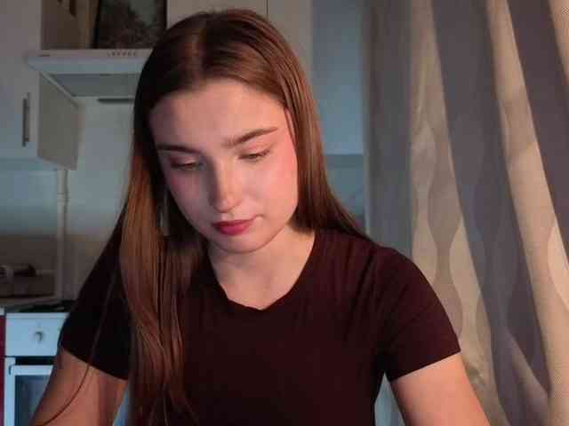 ChristiaPettet webcam