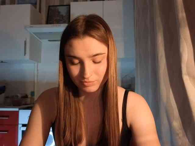 ChristiaPettet webcam