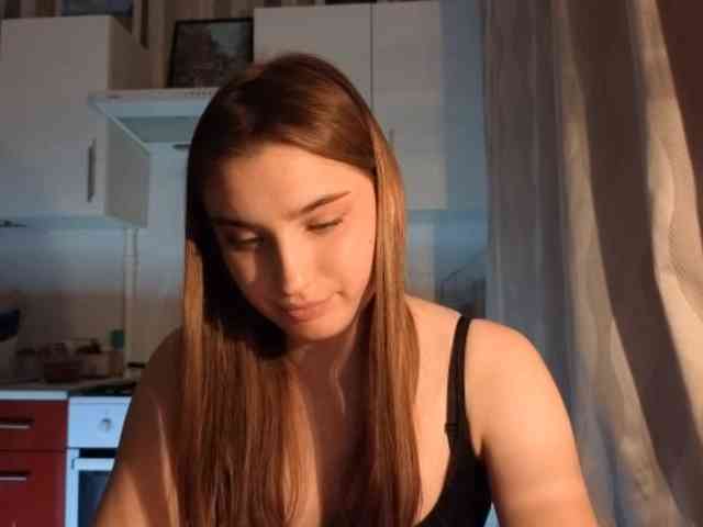 ChristiaPettet webcam