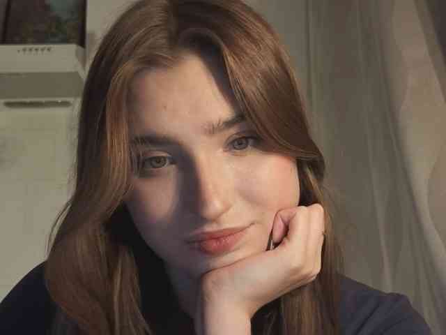 ChristiaPettet webcam