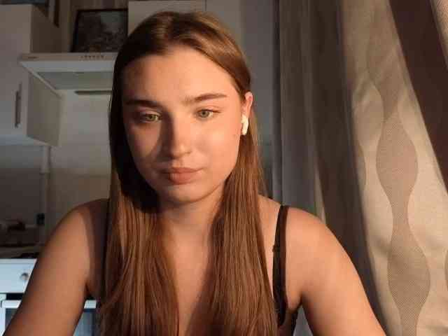 ChristiaPettet webcam