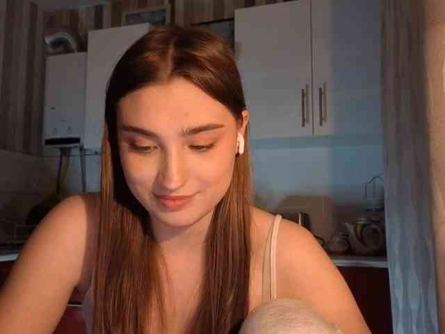 ChristiaPettet webcam