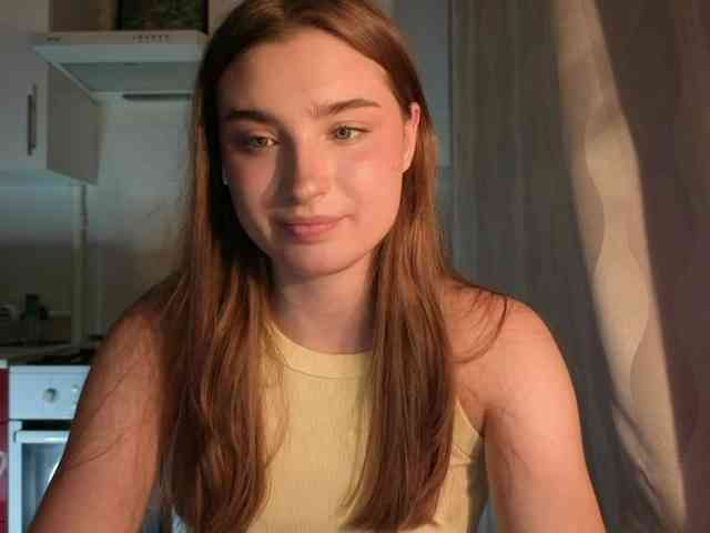 ChristiaPettet webcam
