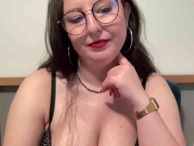 DorothyKiss webcam