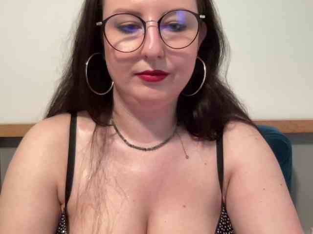 DorothyKiss webcam