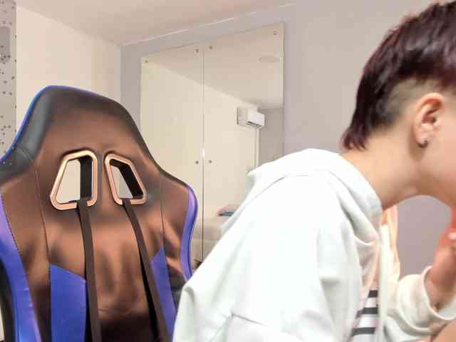 Jessi-Rossee webcam