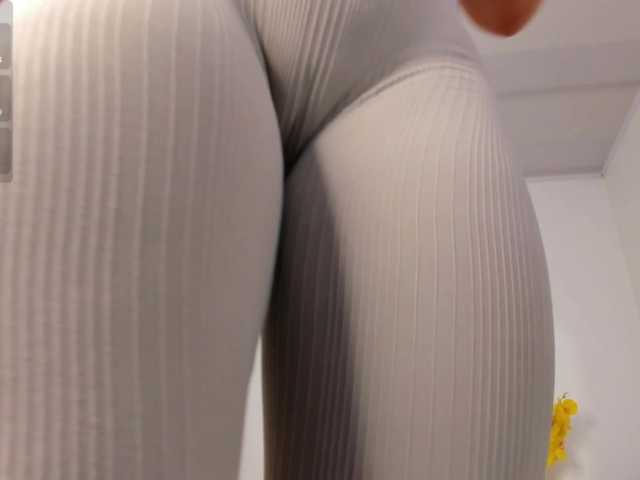 Dakotacarvajal live cam preview