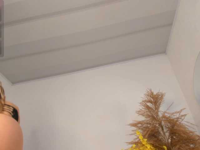 Dakotacarvajal live cam on BongaCams