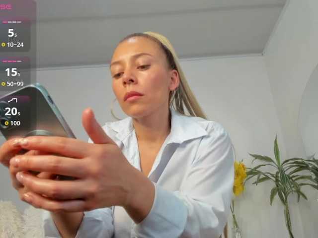 Dakotacarvajal live cam on BongaCams