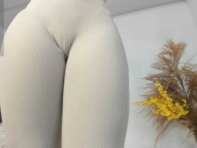 Dakotacarvajal live cam on BongaCams