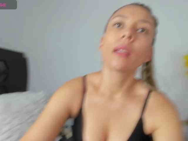 dakotacarvajal webcam