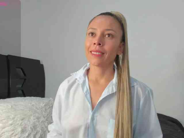 dakotacarvajal webcam