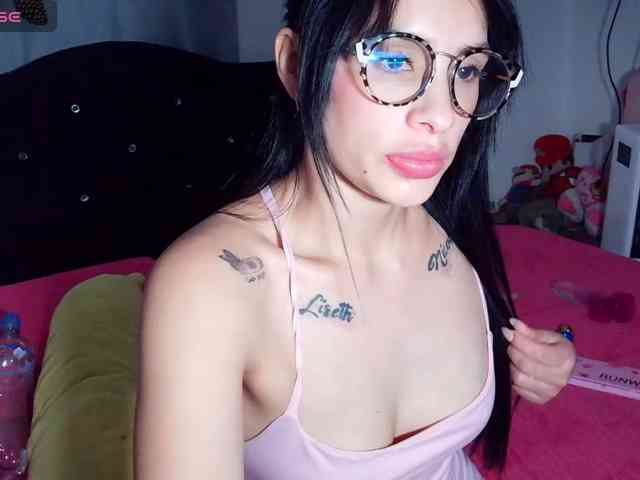 Sweetcamy's live stream