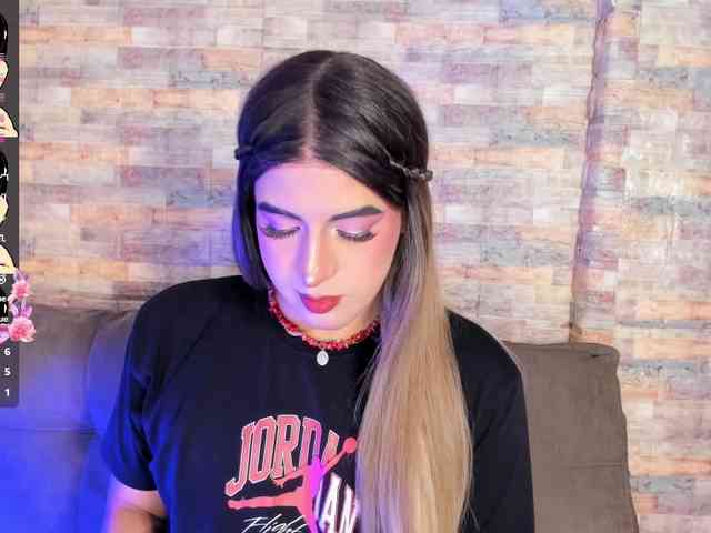camiiraux Live Webcam on BongaCams