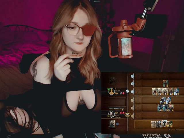 le modèle raingurl est en webcam porno dans un show sur le site bongacams, il possède les tags suivants: White/Caucasian,Redhead,Shaved