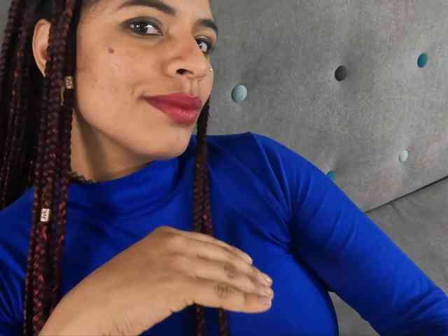 Miss_Saralovens