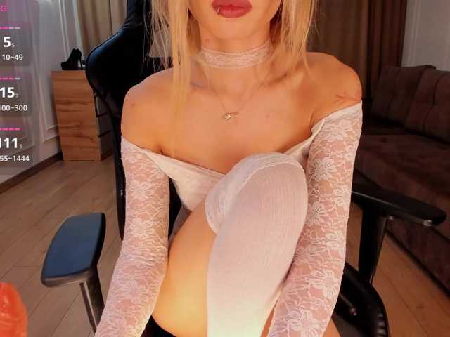 dionalee's BongaCams show and profile