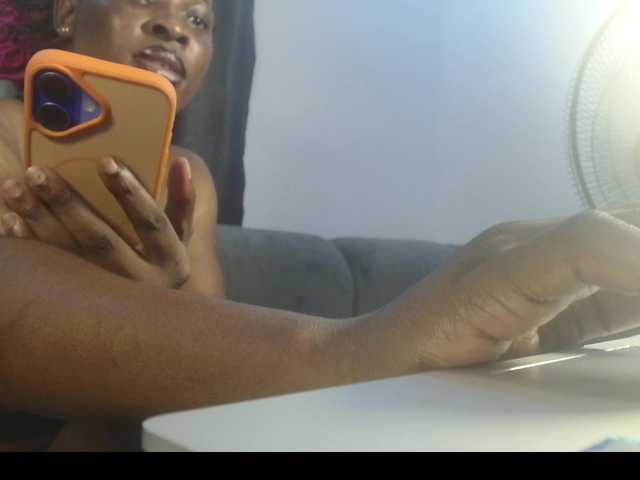 Ebonnyy live cam on BongaCams