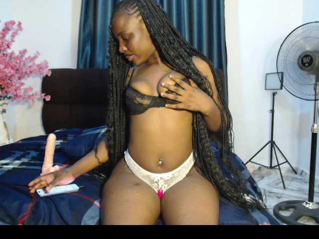 Ebonnyy live cam on BongaCams