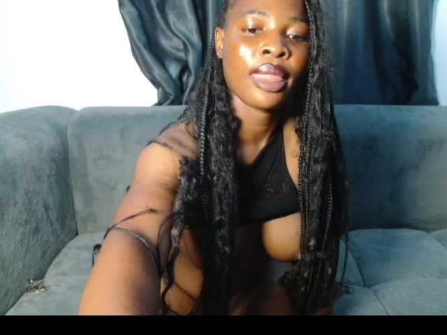 Sex chat gratuit in direct cu Ebonnyy pe BongaCams