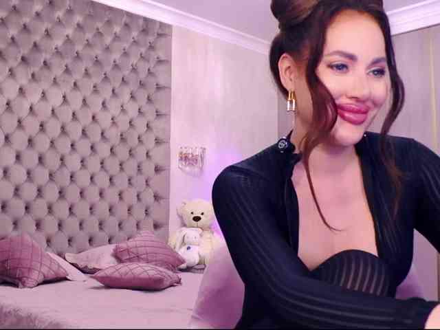 TianaPosh webcam