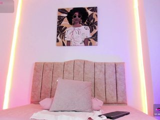 AnnaRoss Porn Show