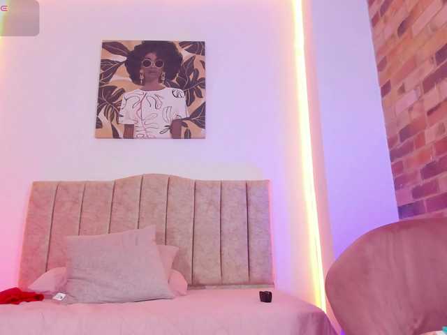 AnnaRoss live cam on BongaCams