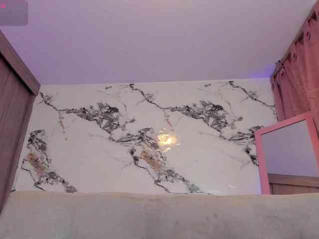 AnnaRoss webcam