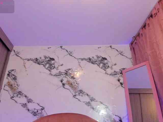 AnnaRoss webcam